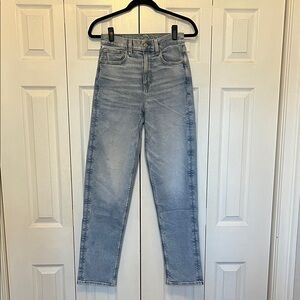 AE Stretch Highest Waist '90s Boyfriend Jean Size 2L